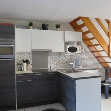 Nyaraló Maisonnette Cosy Avec Terrasse, Jardin, Piscine Et Parking Prive, A 1 Km De La - 5 Pers. - Fr-1-529-208 *