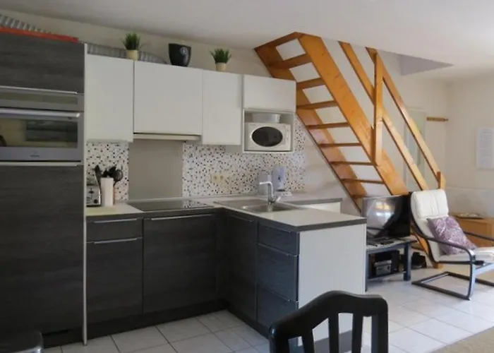 Nyaraló Maisonnette Cosy Avec Terrasse, Jardin, Piscine Et Parking Prive, A 1 Km De La - 5 Pers. - Fr-1-529-208 *