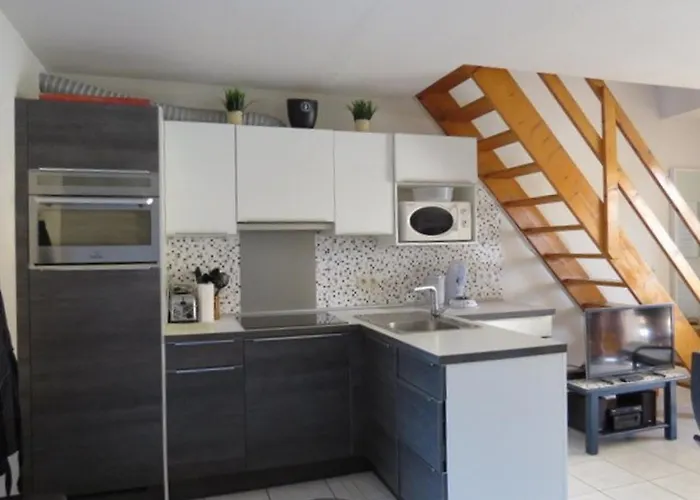 Nyaraló Maisonnette Cosy Avec Terrasse, Jardin, Piscine Et Parking Prive, A 1 Km De La - 5 Pers. - Fr-1-529-208 *