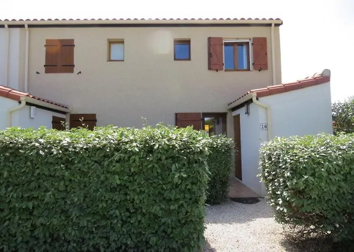 Nyaraló Maisonnette Cosy Avec Terrasse, Jardin, Piscine Et Parking Prive, A 1 Km De La - 5 Pers. - Fr-1-529-208 *